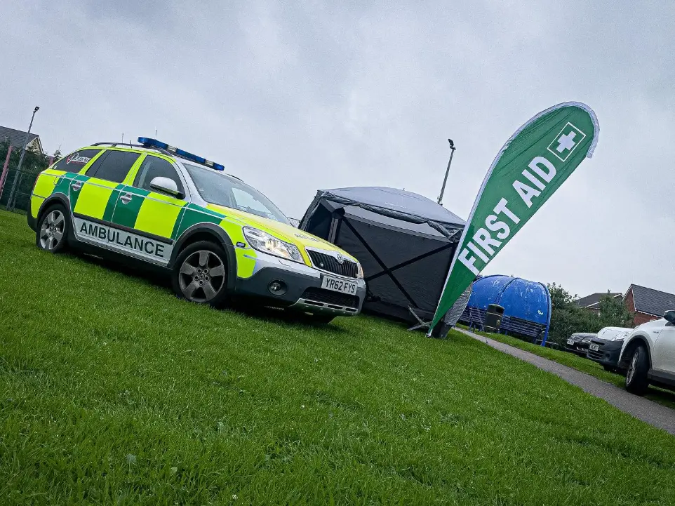 Ambulance first aid station